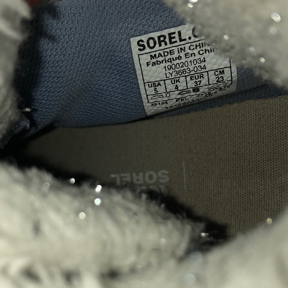 Frozen edition sorel booties - Picture 3 of 4